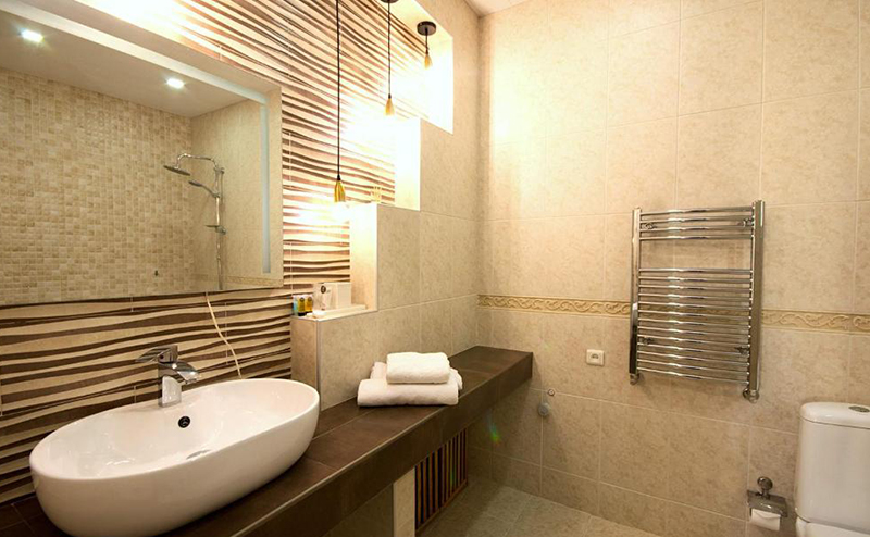 2 სტუმარზე ნომრები საუზმით თბილისის სასტუმროში